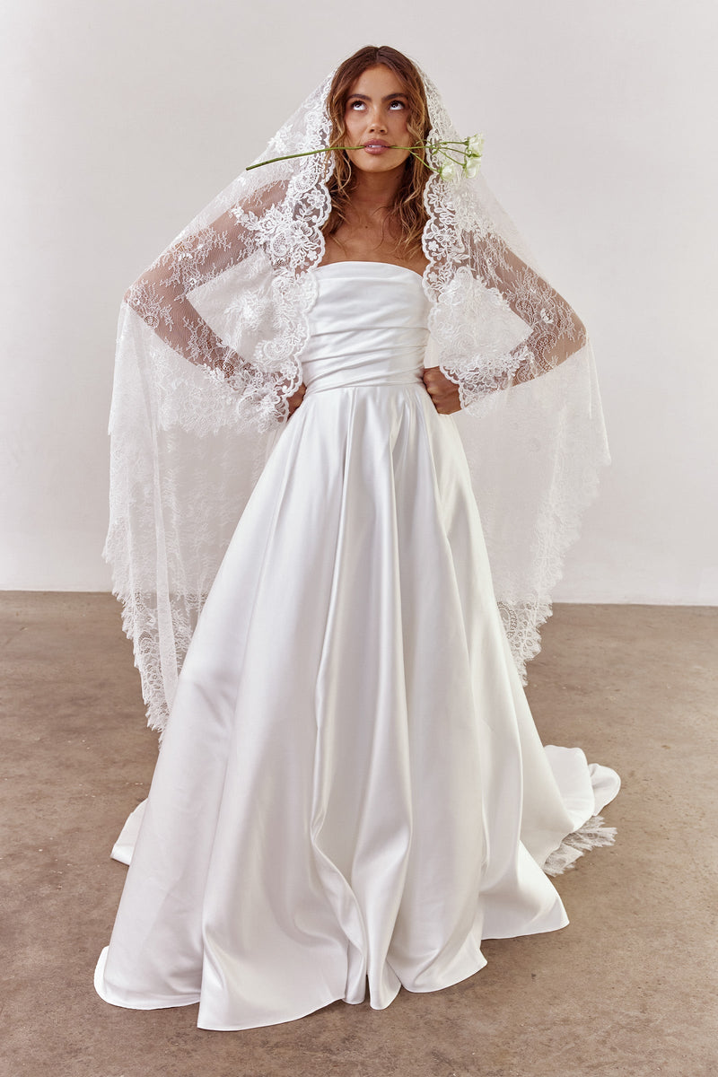 Alchemyveil_03_Front_OS_1200x1