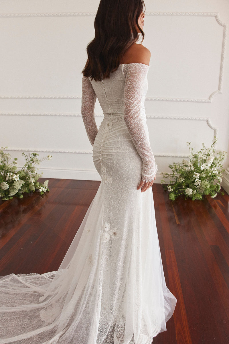 Gigi Long Sleeve Wedding Dress – Grace Loves Lace UK