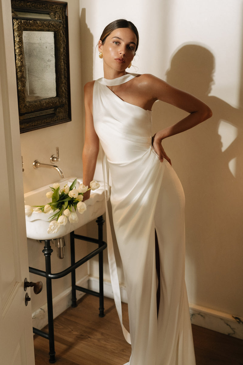 Aire | One Shoulder Wedding Dress Aire | One Shoulder Wedding Dress