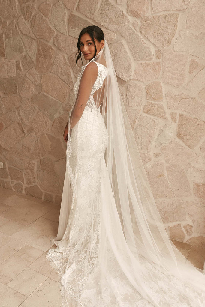 Long Lace Lumi Veil