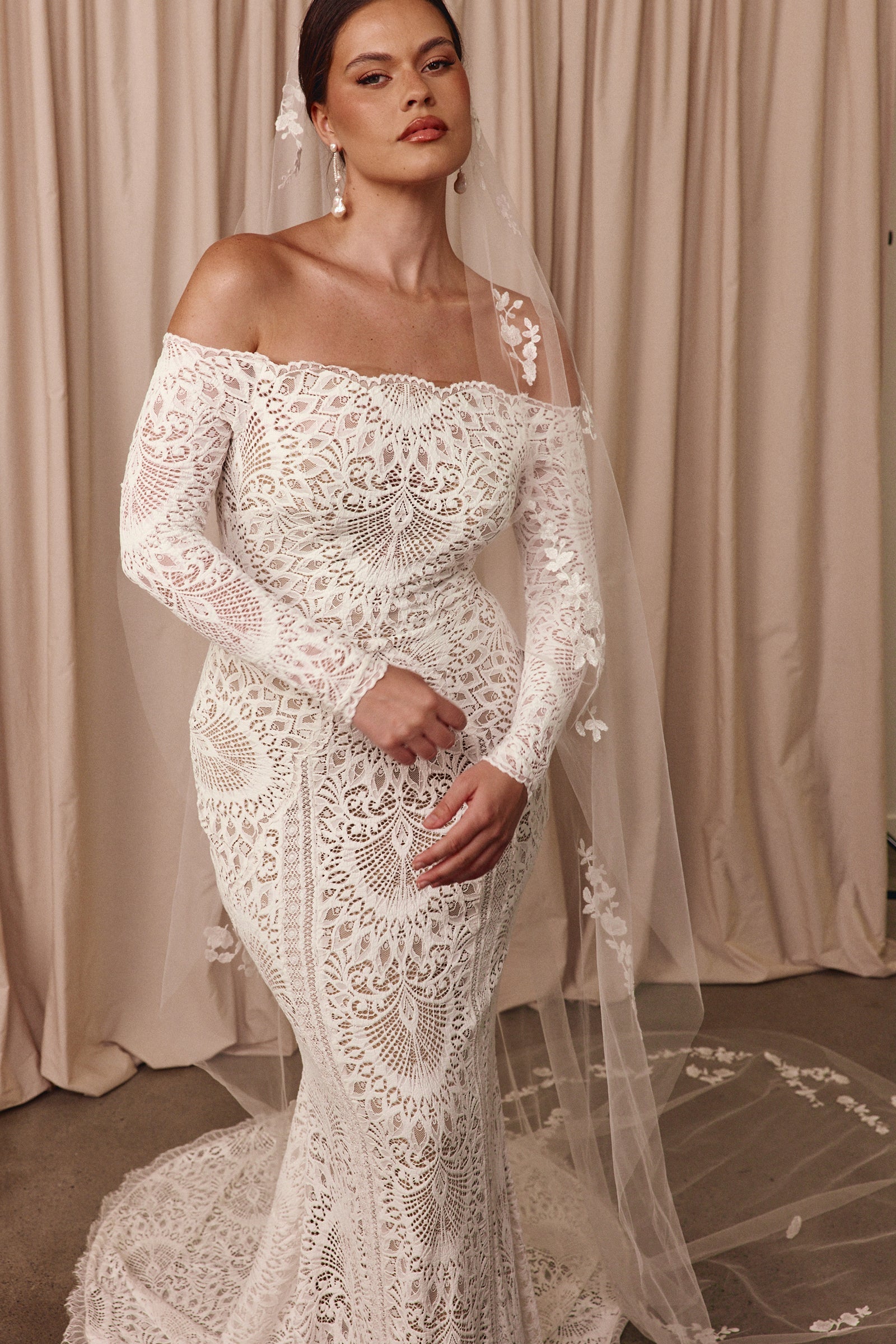 Grace Loves Lace Nathalia Wedding Dress_L_