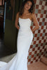 Woman wearing a strapless crepe wedding dress_XS_
